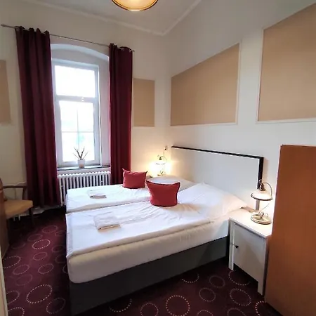 Hotel Sherwood Vojkovice Nad Ohří *
