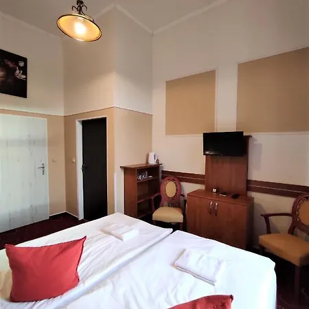 Sherwood Vojkovice Nad Ohri Hotel Wickwitz