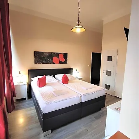 Sherwood Vojkovice Nad Ohri Hotel Wickwitz
