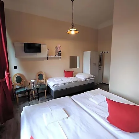 Hotel Sherwood Vojkovice Nad Ohri *