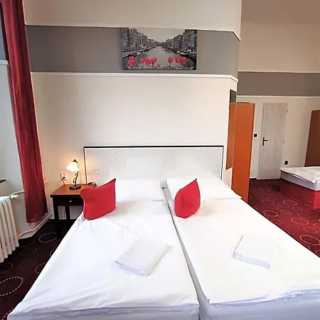 Sherwood Vojkovice Nad Ohri Hotel Wickwitz