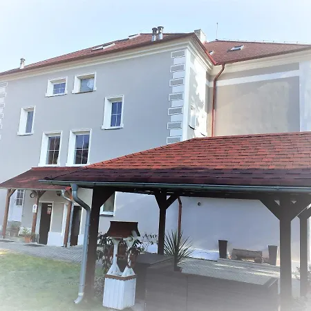 Sherwood Vojkovice Nad Ohri * Vojkovice (Karlovy Vary)