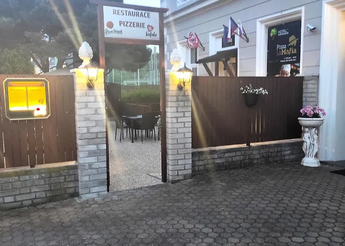 Sherwood Vojkovice Nad Ohri Wickwitz